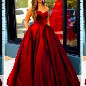 Ball gown/Prom dress/Masquerade